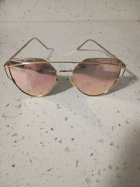 Sojos Gold Frame Cat Eye Sunglasses